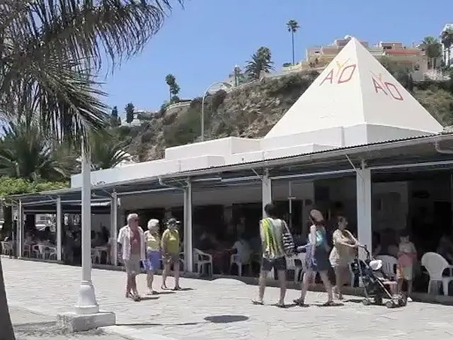 Chiringuito AYO en Nerja — exterior (3 de 17)