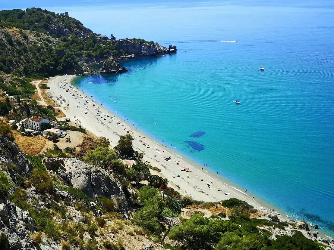 Playa El Cañuelo en Nerja — vista principal (2 de 23)