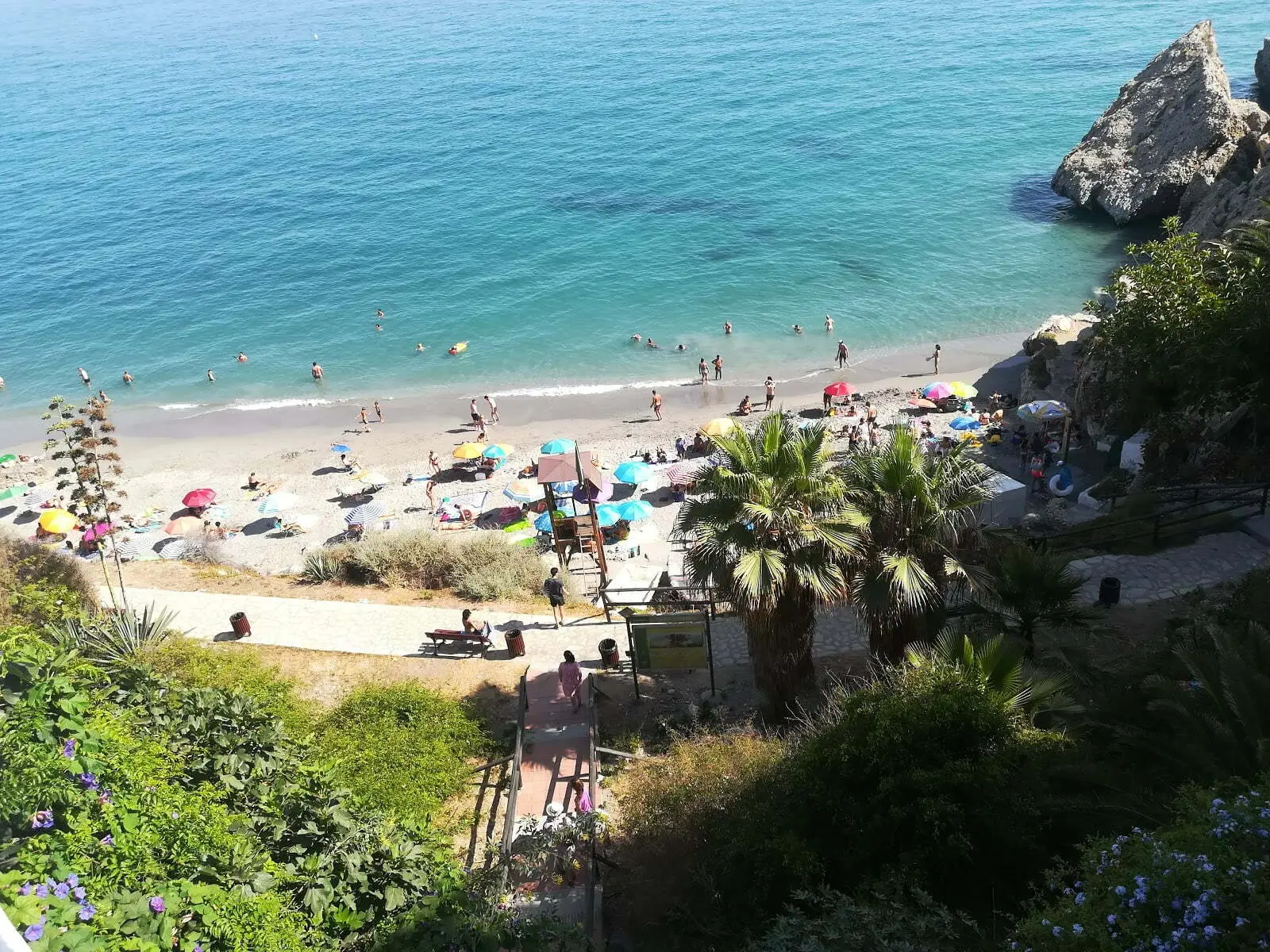 Playa Carabeo en Nerja — vista principal (2 de 22)