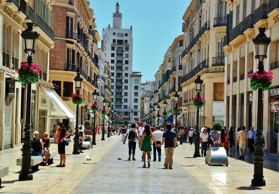 Málaga capital en Nerja — vista principal (2 de 24)