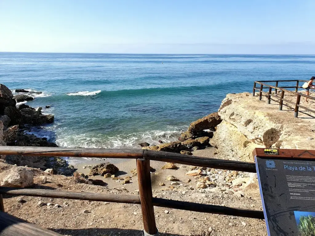 Playa La Torrecilla en Nerja — interior (4 de 22)