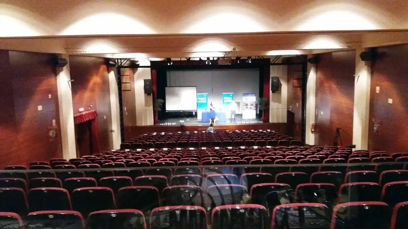 Centro Cultural Villa de Nerja en Nerja, Málaga — lugar de interés en la Costa del Sol