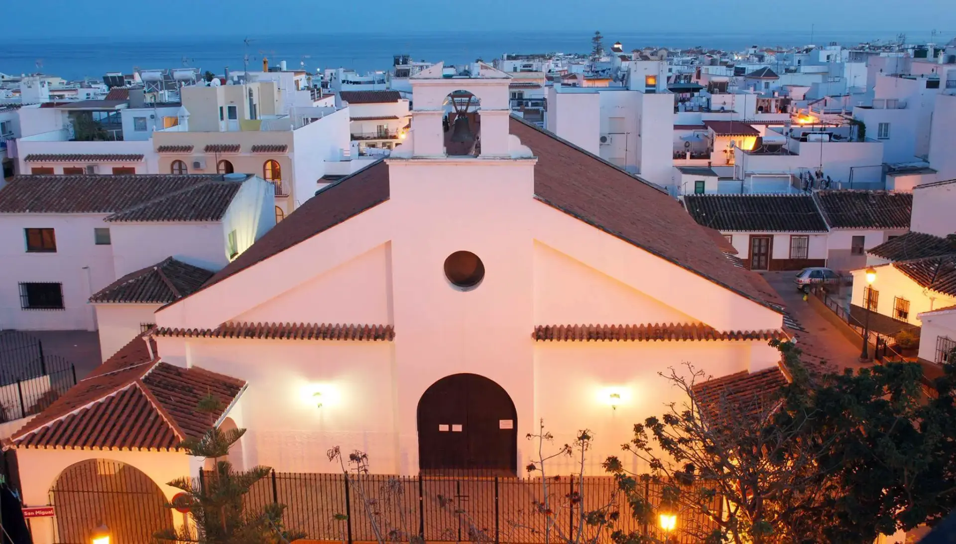 Iglesia San Miguel en Nerja — vista principal (2 de 13)