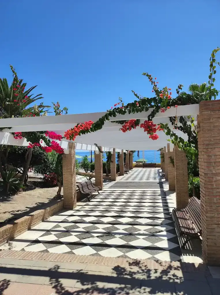 Plaza de los Cangrejos en Nerja — detalle (5 de 19)