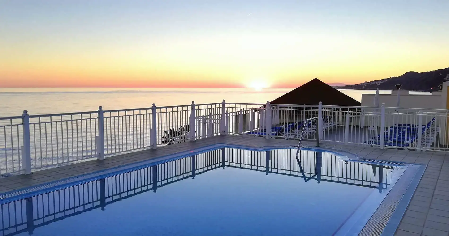 Hotel Perla Marina en Nerja — vista principal (2 de 24)