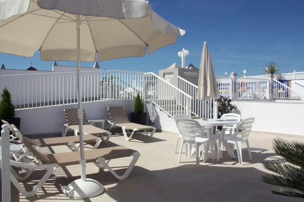 Hotel Puerta del Mar en Nerja — exterior (3 de 17)