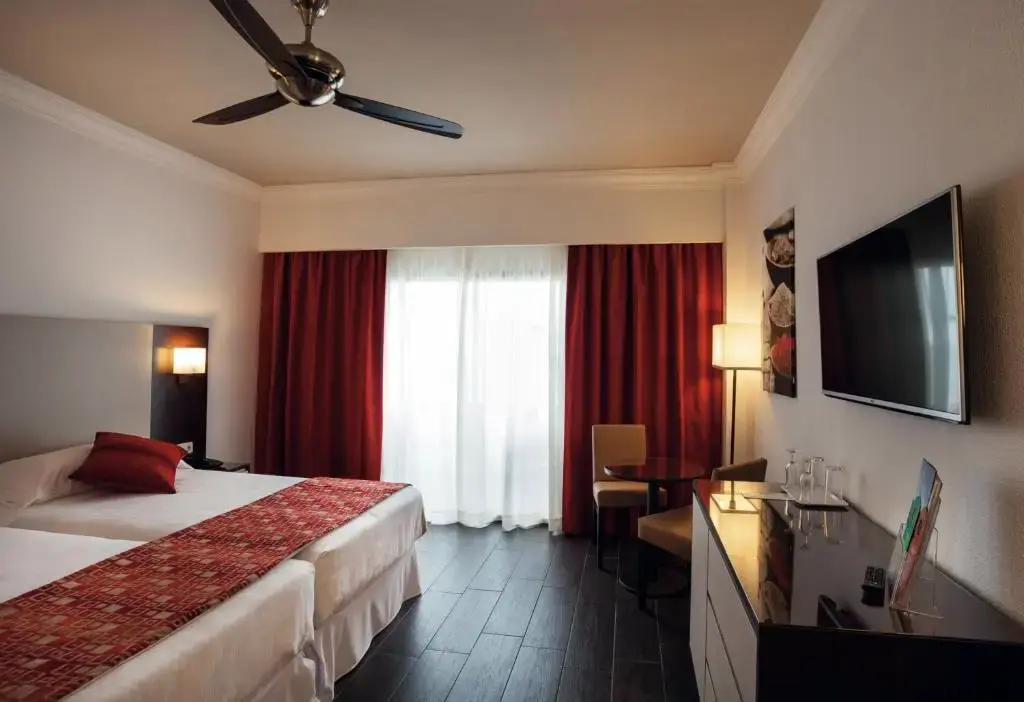 Hotel Riu Monica en Nerja — exterior (3 de 25)