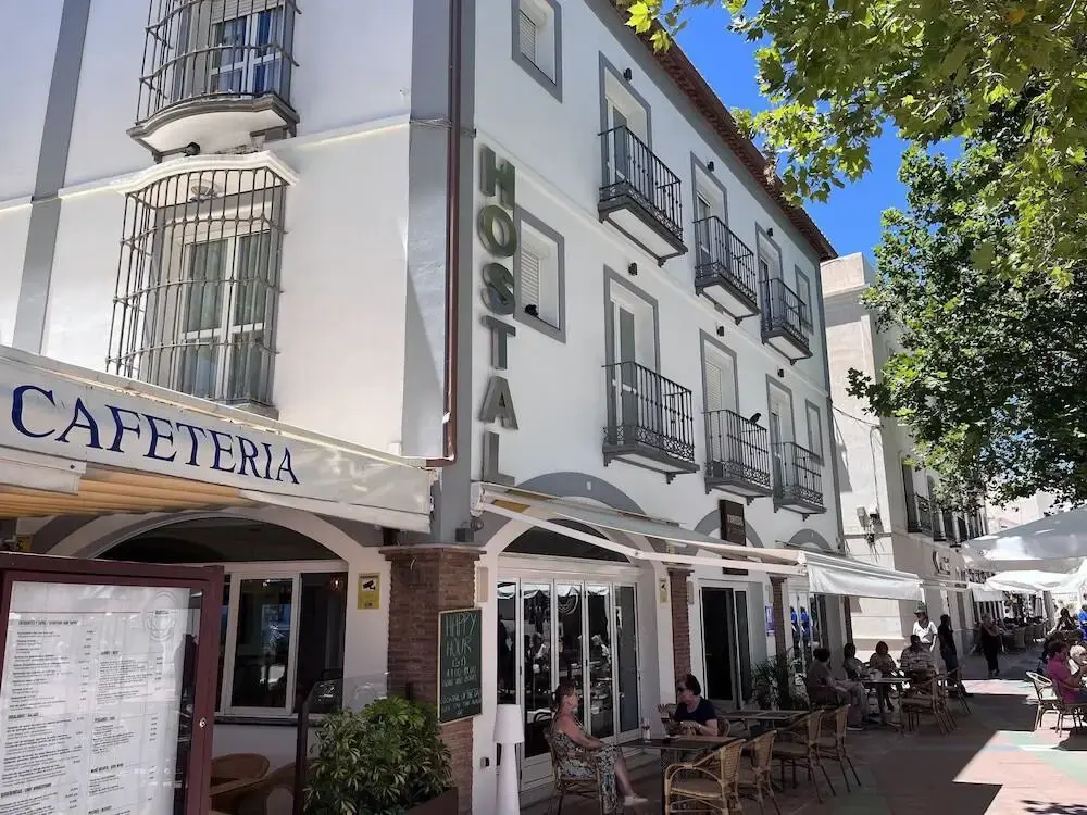 Hostal Marissal — Hostales en Pl. Balcón de Europa, Málaga — alojamiento en la Costa del Sol