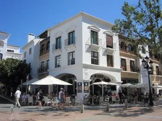 Kronox Café en Nerja — exterior (3 de 21)
