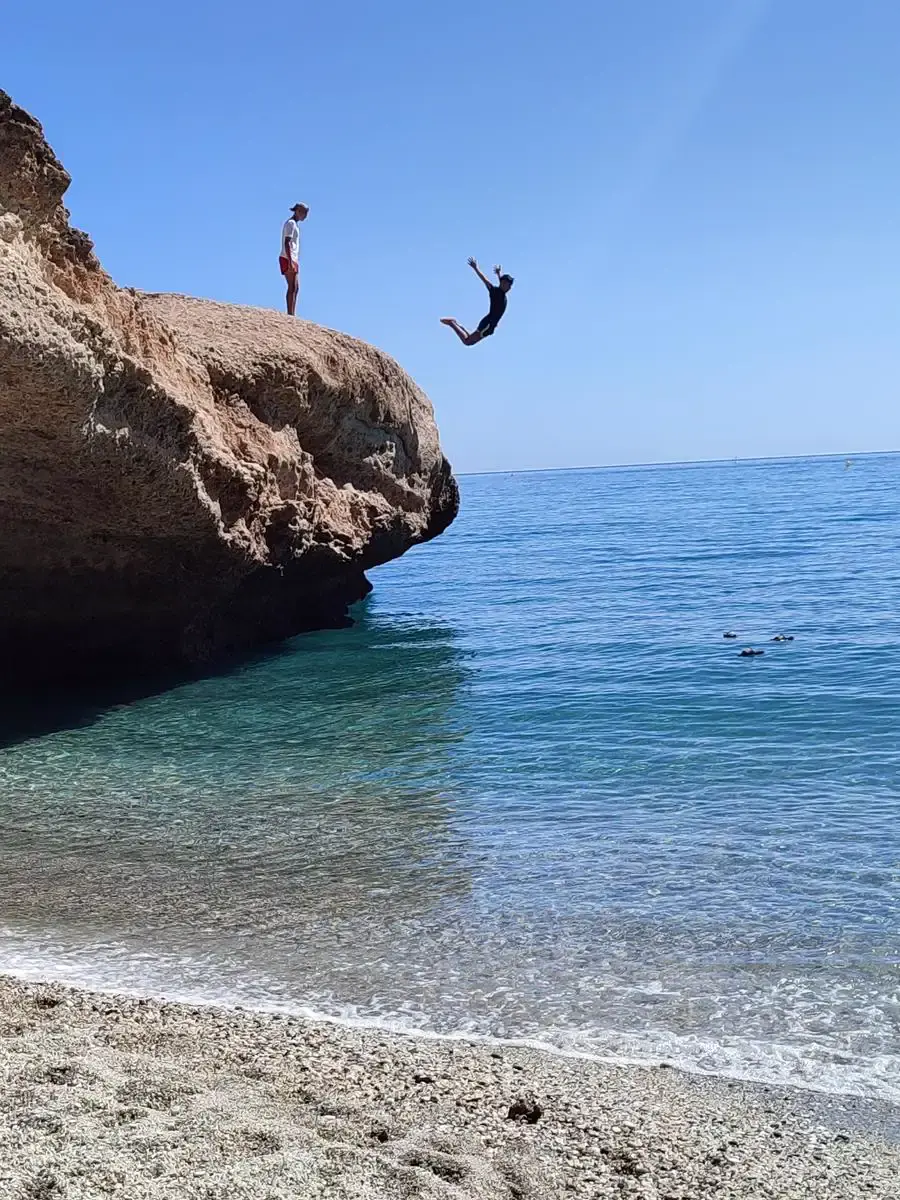 Playa Piedra de Tarzán en Nerja — exterior (3 de 18)