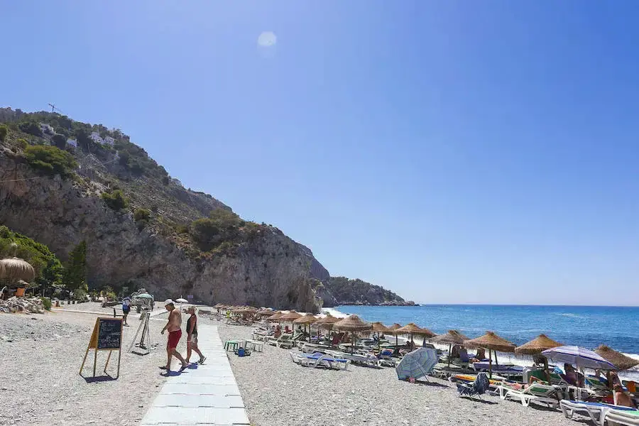 Playa Nudista de Cantarriján en Nerja — exterior (3 de 15)