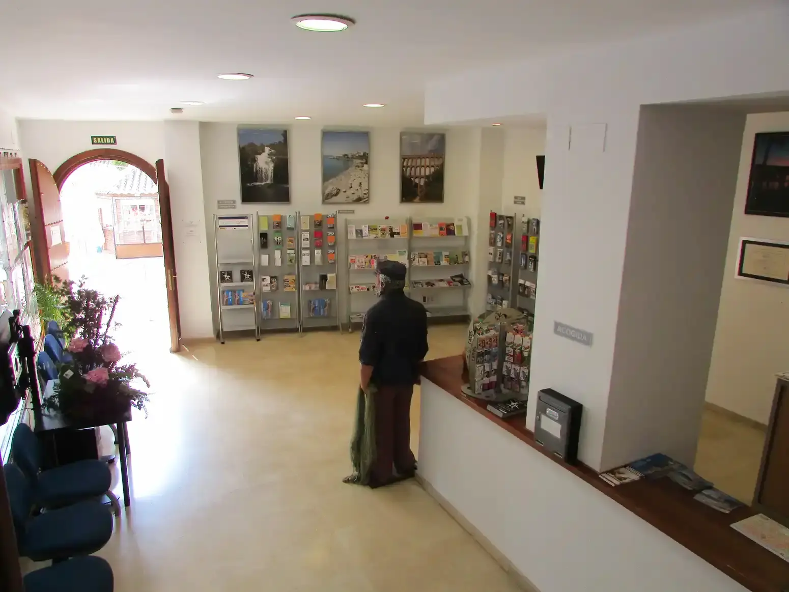 Oficina de Turismo en Nerja — vista principal (2 de 14)