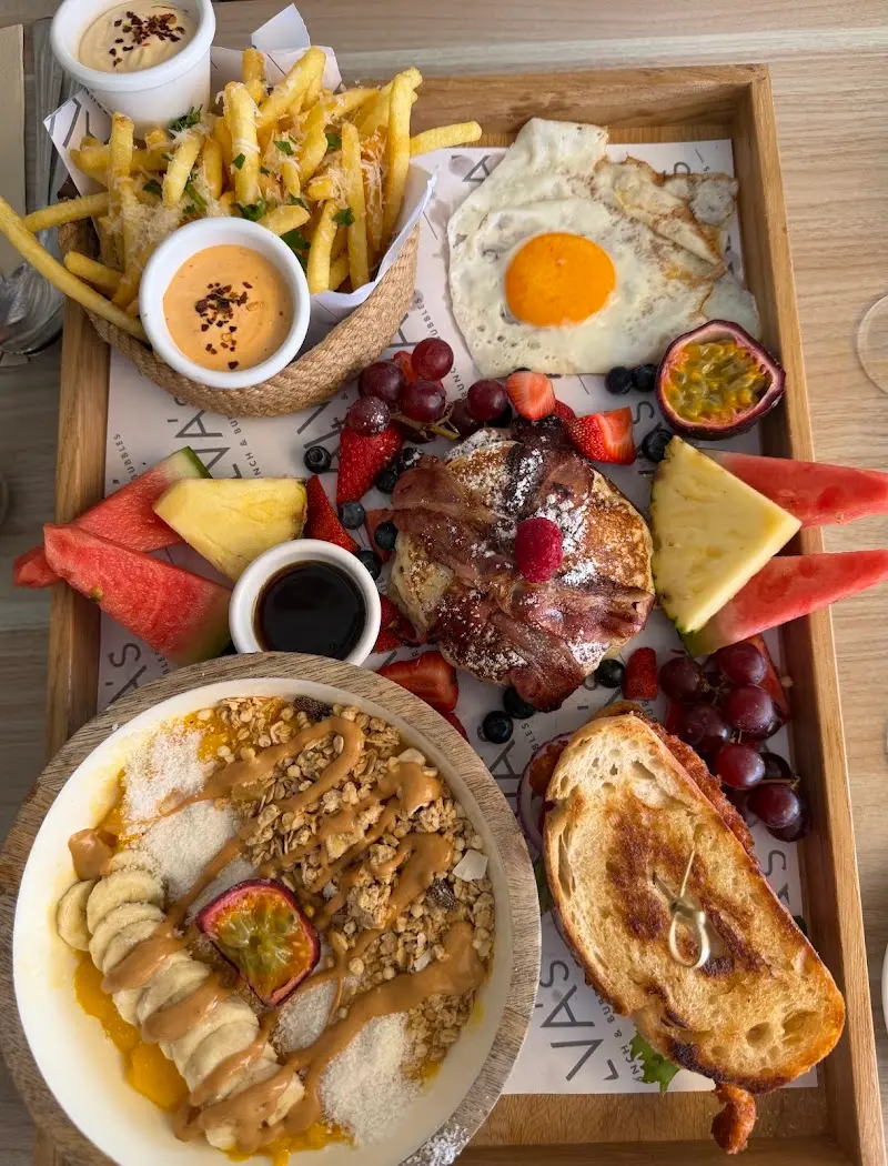Alva’s Brunch & Bubbles en Nerja — interior (4 de 10)