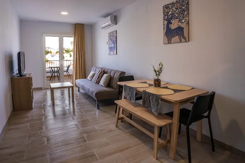 Apartamentos Turísticos José Cruz en Nerja — exterior (3 de 10)