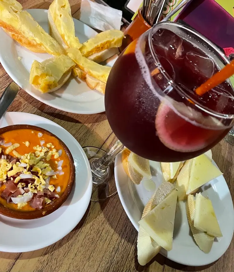 Bar de tapas belima en Nerja — exterior (3 de 10)