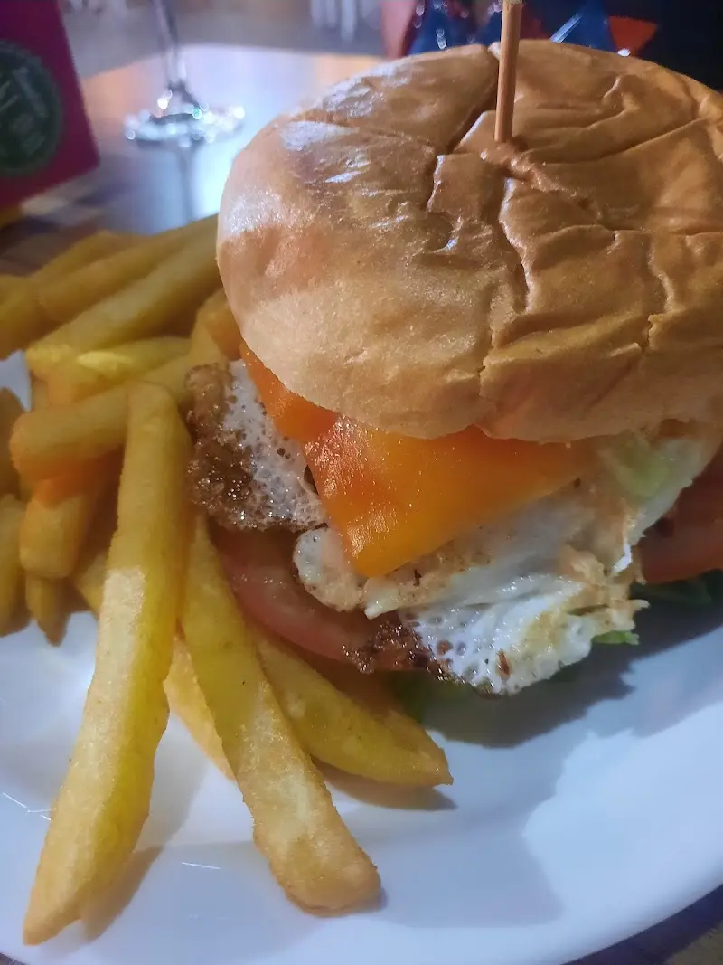 Bar de tapas belima en Nerja — interior (4 de 10)