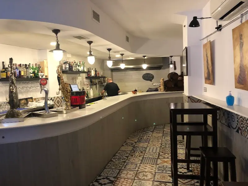 Bar Los Barriles — Bars en C. San José, Málaga — restaurante en la Costa del Sol