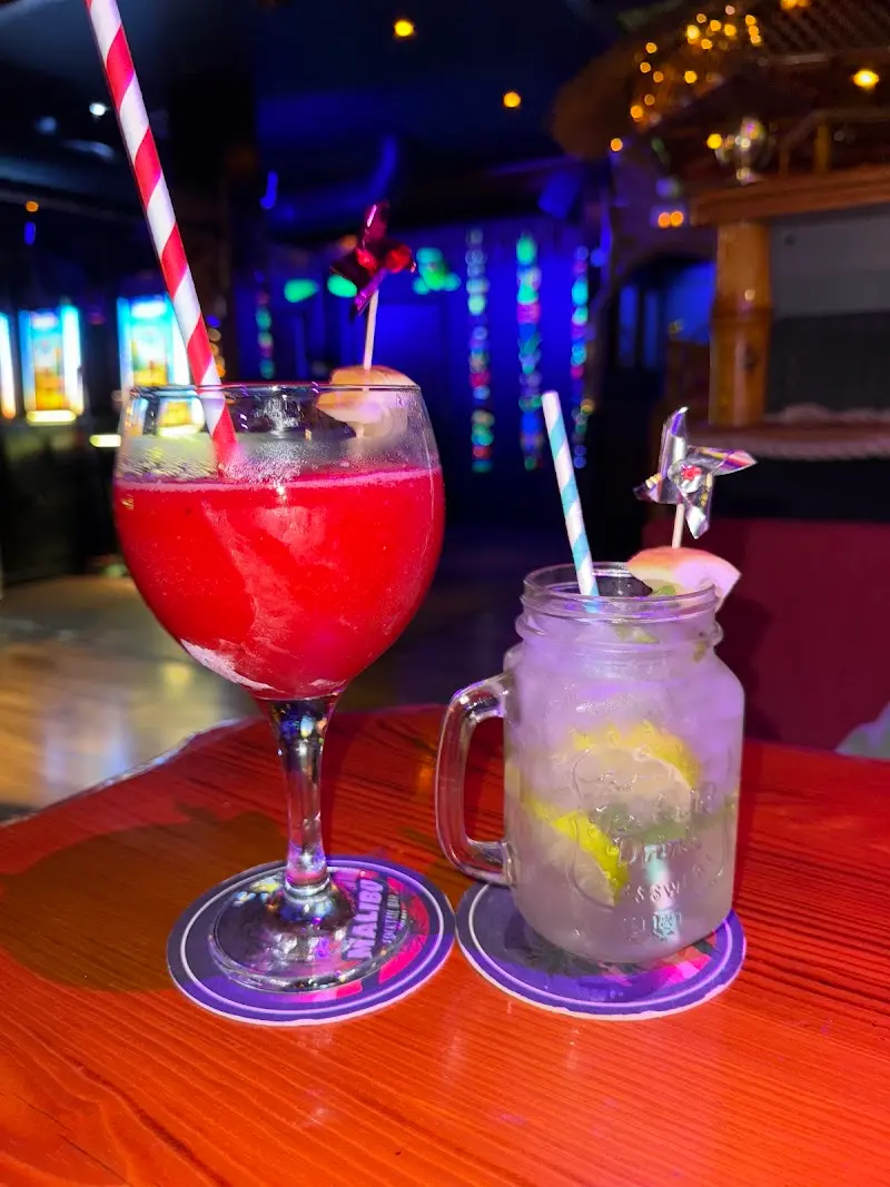 Cocktail Bar Malibu en Nerja — exterior (3 de 10)