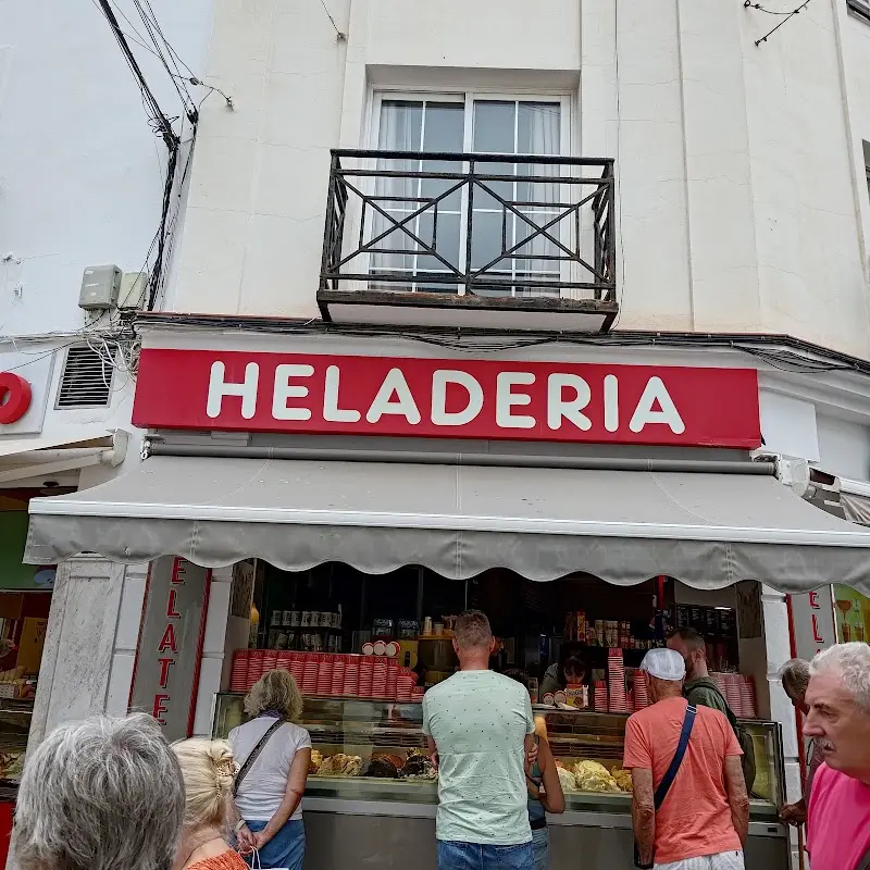 CALAHONDA Ice Cream Parlour en Nerja — interior (4 de 10)