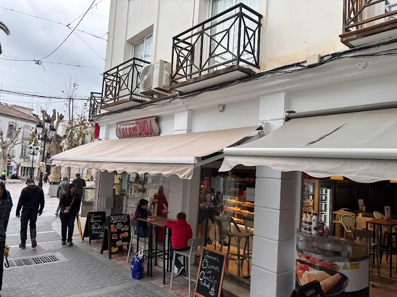CALAHONDA Ice Cream Parlour — Ice cream parlours en C. Prta del Mar, Málaga — restaurante en la Costa del Sol