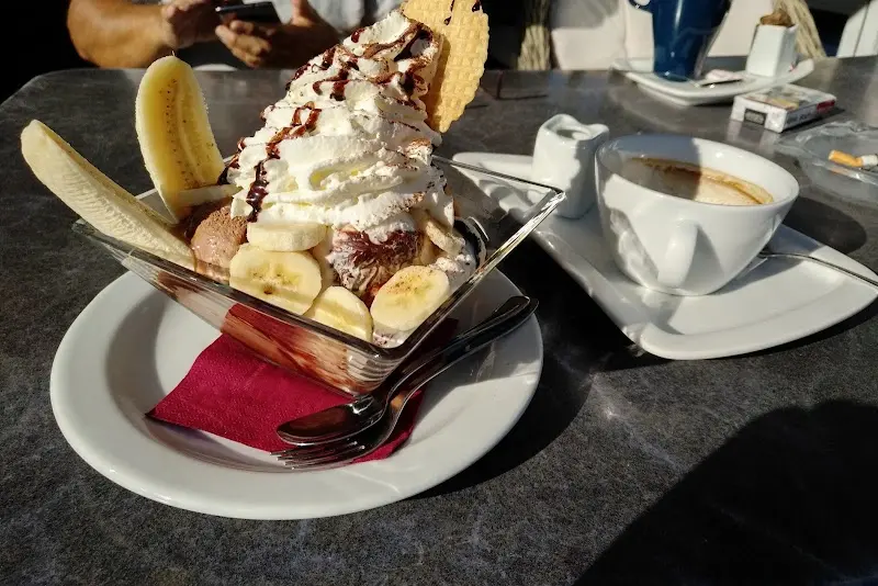 Heladeria Tropy Sol en Nerja — exterior (3 de 10)