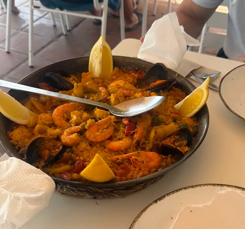 Hogar Y Centro Social Maro en Nerja — interior (4 de 10)