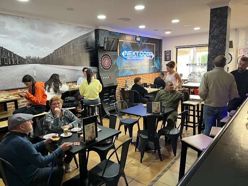 Next door bar en Nerja — vista principal (2 de 10)