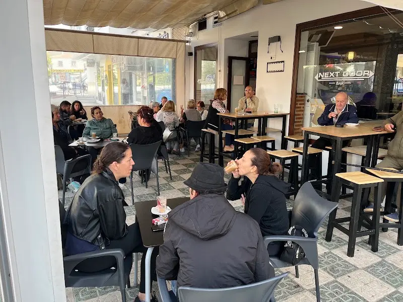 Next door bar en Nerja — detalle (5 de 10)