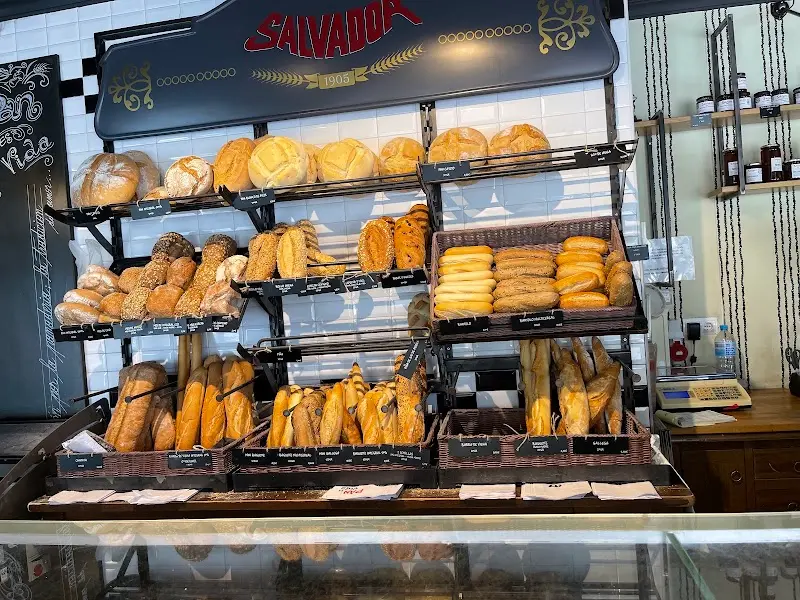 Salvador Bakery and Confectionery en Nerja — interior (4 de 10)