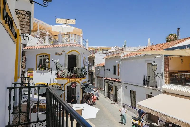 Pensión Sevillano — Guesthouses en C. Almte. Ferrándiz, Málaga — alojamiento en la Costa del Sol