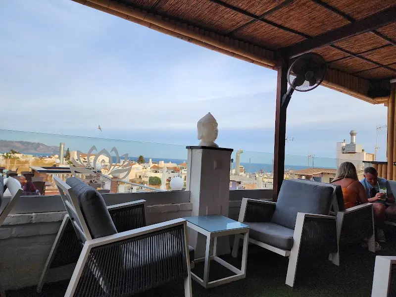 Terraza Buddha Lounge Bar en Nerja — interior (4 de 10)