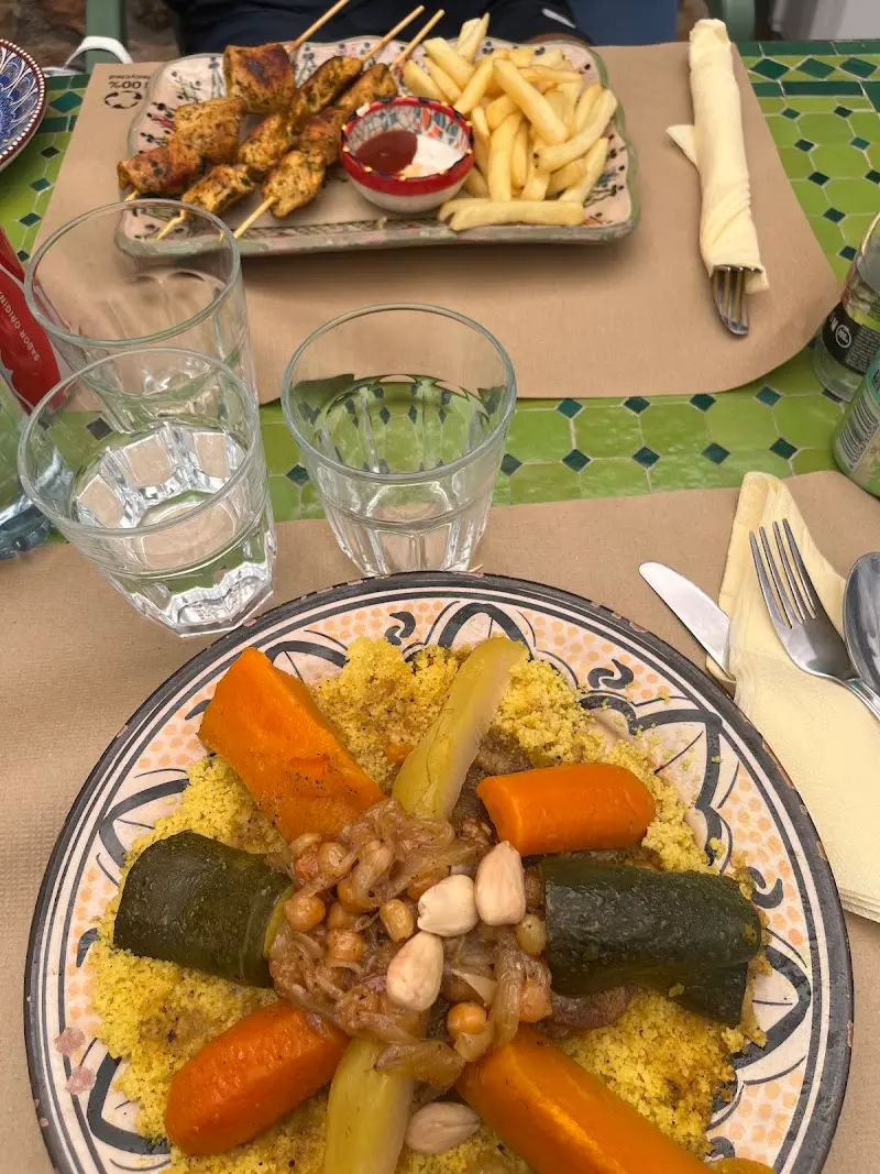 Teteria restaurante Riyad ,halal 100%halal food,مطعم مغربي حلال 100%,Moroccan halal food,nerja en Nerja — interior (4 de 10)